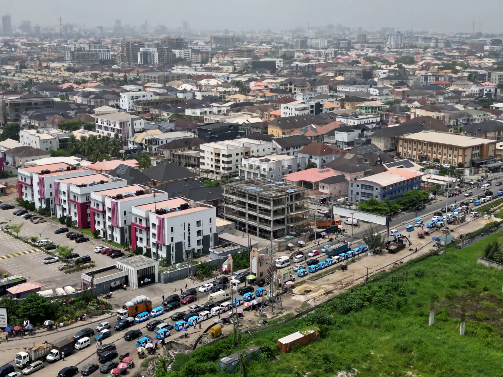Painting and carpentry in Accra, Templon